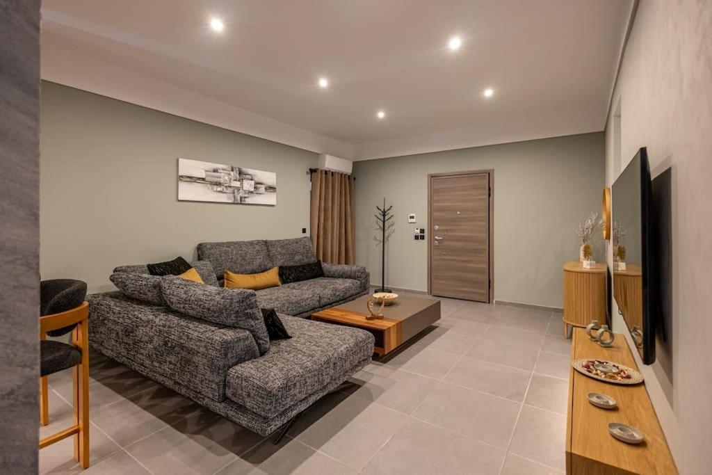 Smaragdi Luxury Jacuzzi Apartment Noho Premium Living Atenas Exterior foto